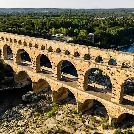 Apartment Pont Du Gard, Piscine Et Monument